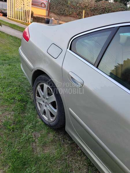 Peugeot 607 