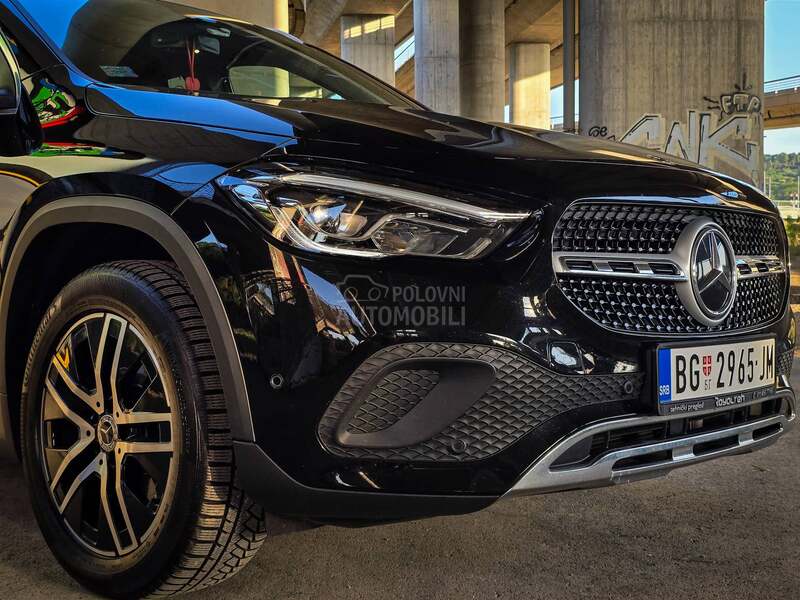 Mercedes Benz GLA 200 