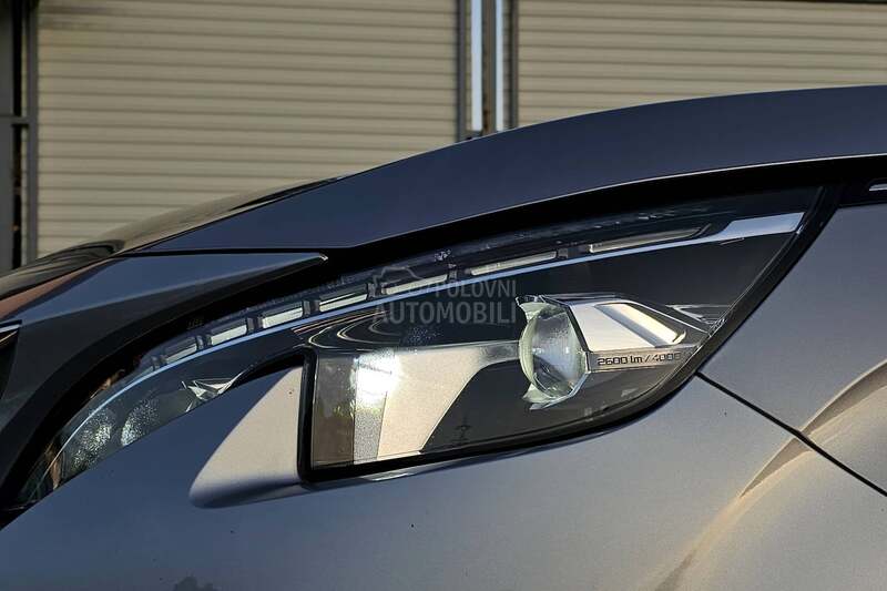 Peugeot 5008 Crossway