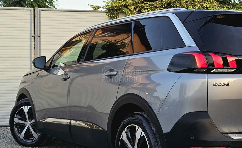 Peugeot 5008 Crossway