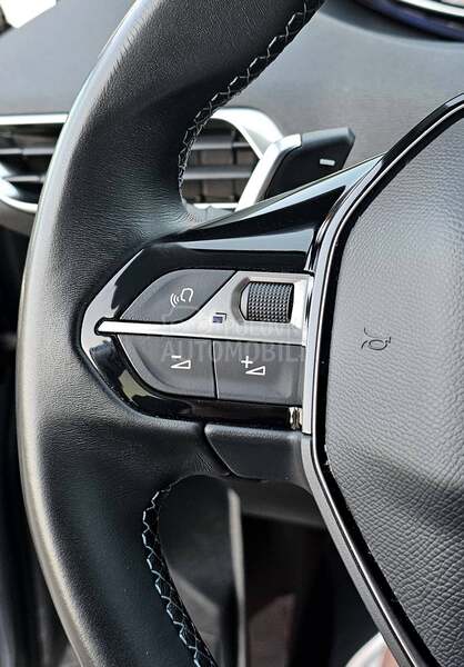 Peugeot 5008 Crossway