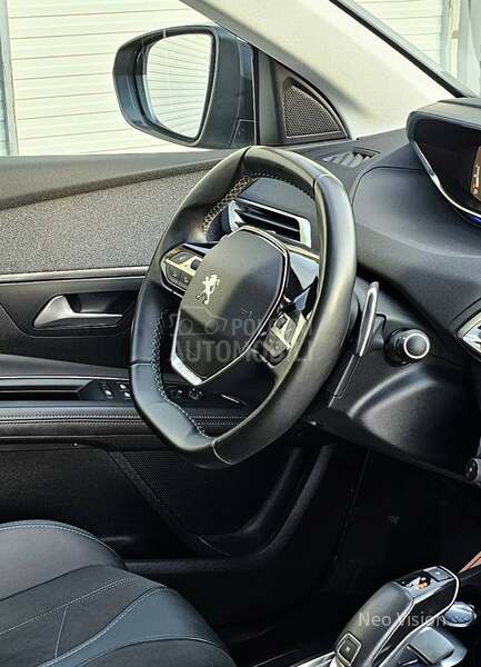 Peugeot 5008 Crossway