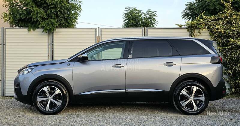 Peugeot 5008 Crossway