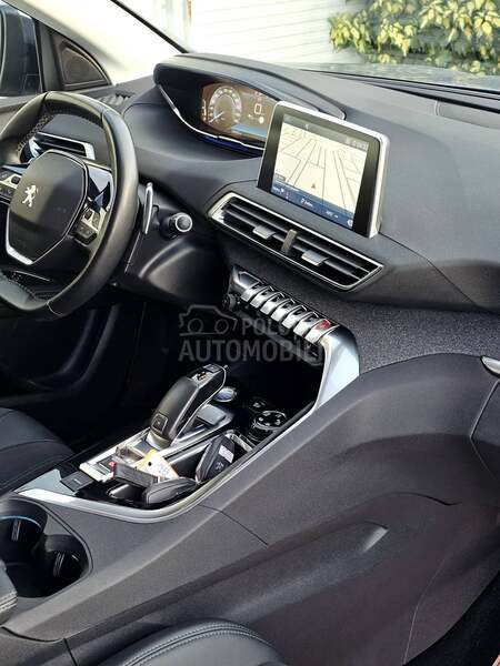 Peugeot 5008 Crossway