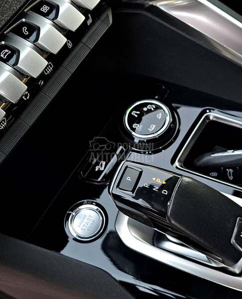 Peugeot 5008 Crossway