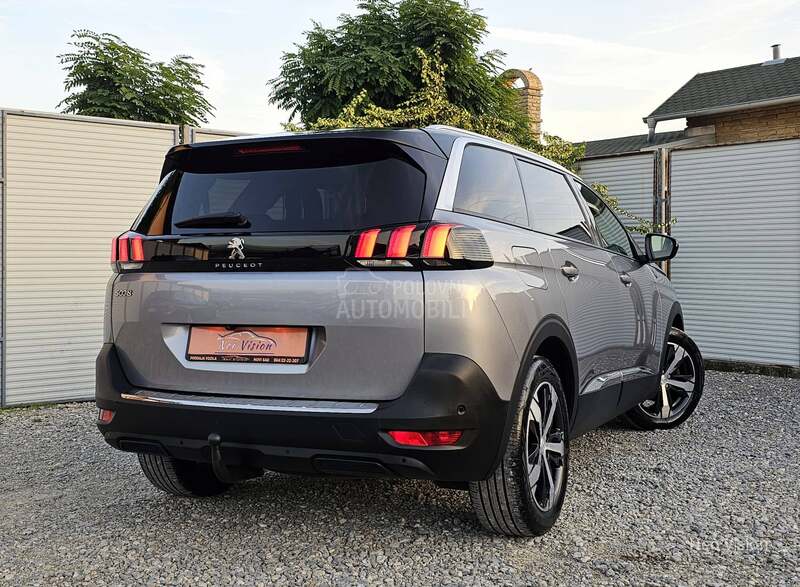 Peugeot 5008 Crossway