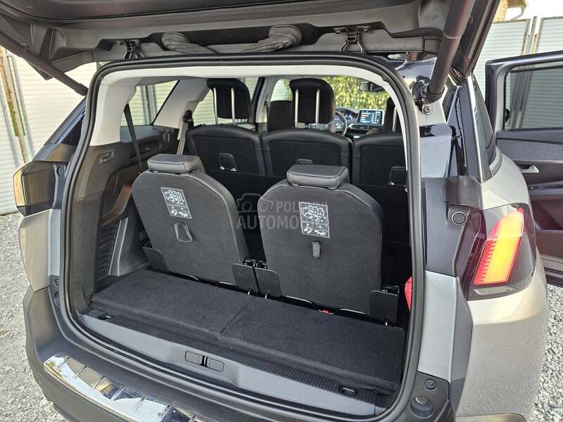 Peugeot 5008 Crossway
