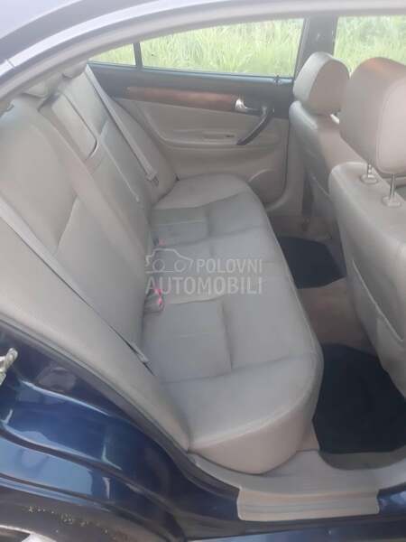 Chevrolet Evanda 