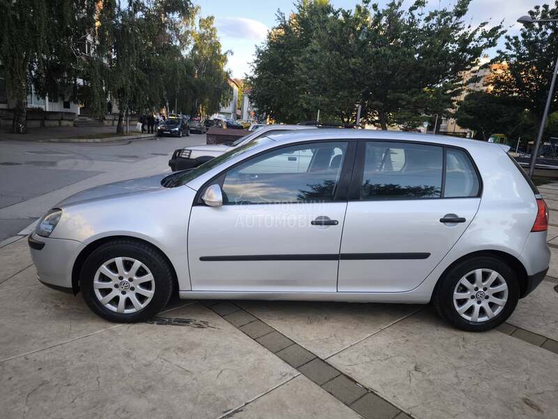 Volkswagen Golf 5 1.6 f.s.i 116.k.s