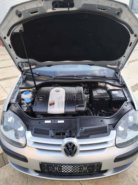 Volkswagen Golf 5 1.6 f.s.i 116.k.s
