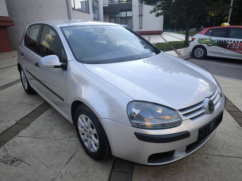 Volkswagen Golf 5 1.6 f.s.i 116.k.s