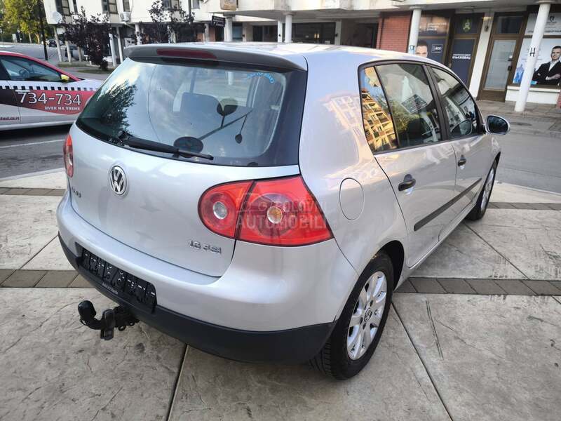 Volkswagen Golf 5 1.6 f.s.i 116.k.s