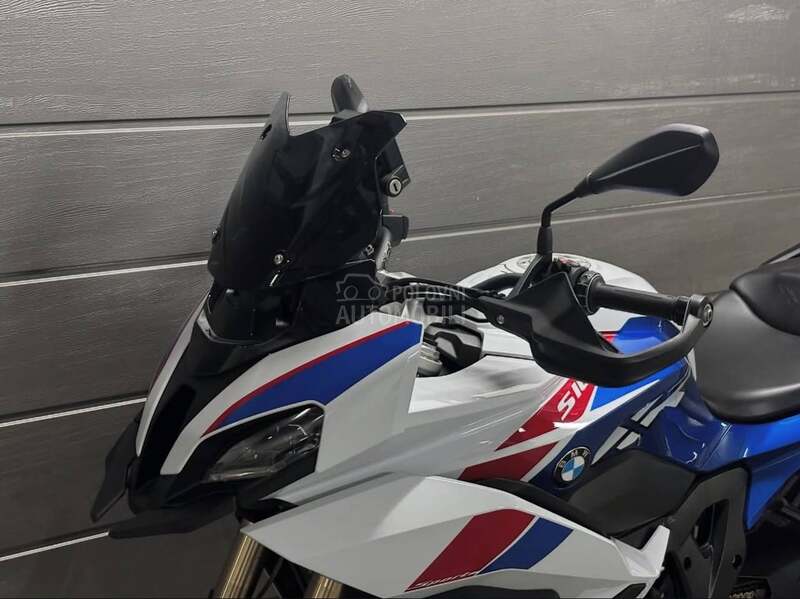 BMW S1000XR