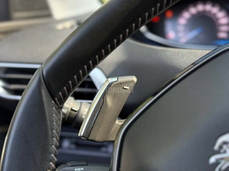 Peugeot 3008 Auto/Led/Virtual/Kam