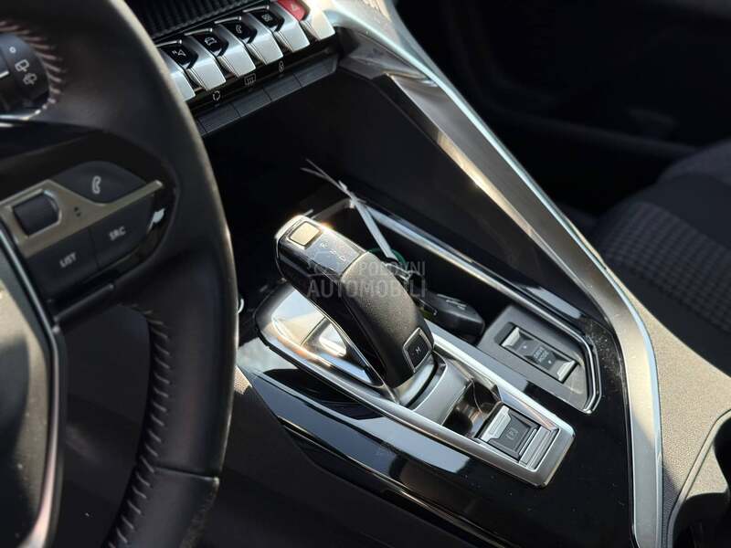 Peugeot 3008 Auto/Led/Virtual/Kam