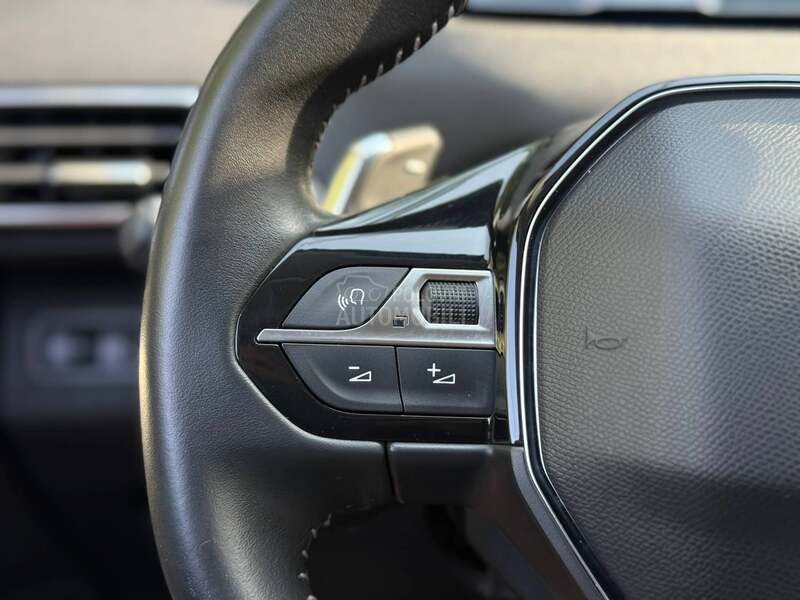 Peugeot 3008 Auto/Led/Virtual/Kam