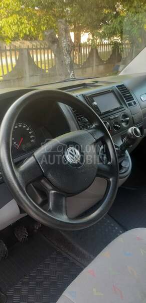 Volkswagen Transporter T5 čitaj opis