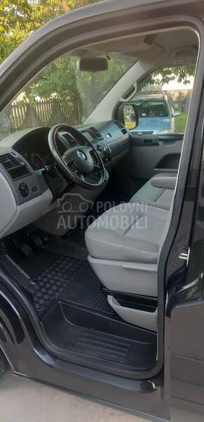 Volkswagen Transporter T5 čitaj opis