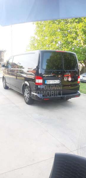 Volkswagen Transporter T5 čitaj opis