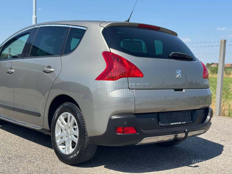 Peugeot 3008 1.6 HDI // ALLURE