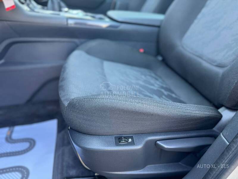 Peugeot 3008 1.6 HDI // ALLURE