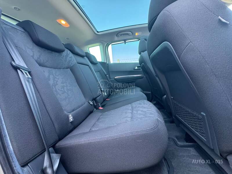 Peugeot 3008 1.6 HDI // ALLURE
