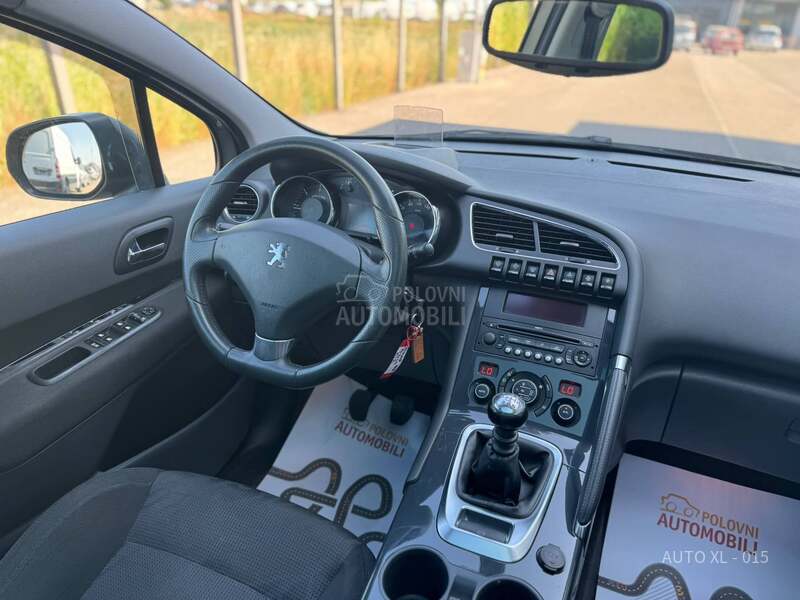 Peugeot 3008 1.6 HDI // ALLURE