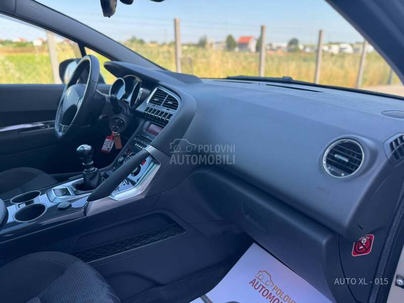 Peugeot 3008 1.6 HDI // ALLURE