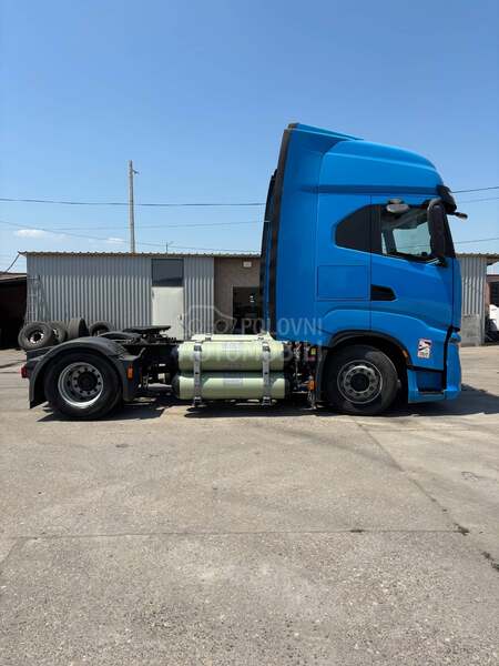 Iveco S way 460