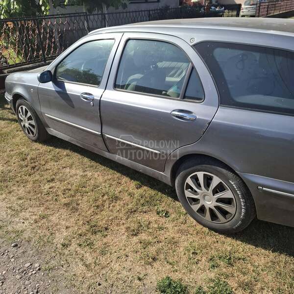 Lancia Lybra 