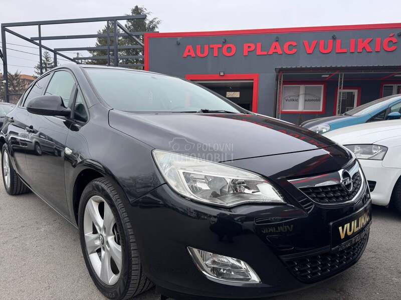 Opel Astra J RATA 148e BEZ UCESCA
