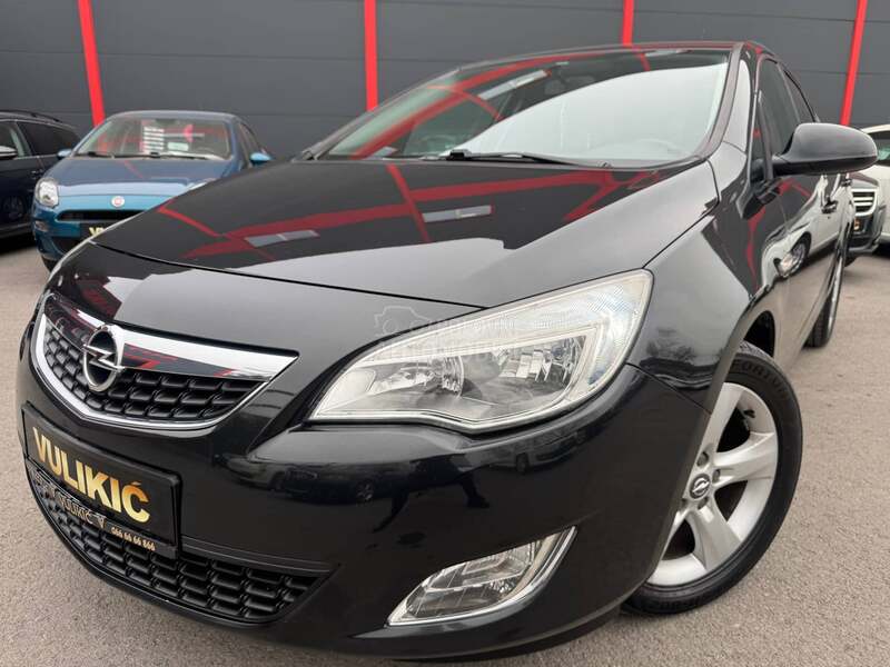 Opel Astra J RATA 148e BEZ UCESCA