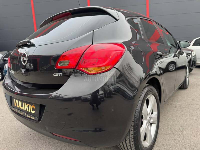 Opel Astra J RATA 148e BEZ UCESCA