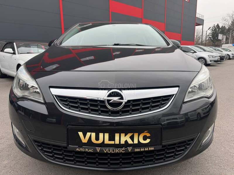 Opel Astra J RATA 148e BEZ UCESCA