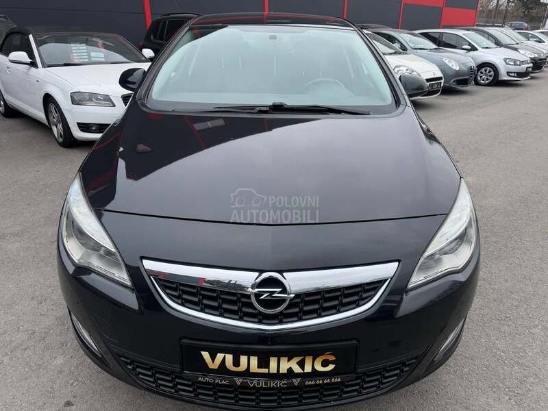 Opel Astra J RATA 148e BEZ UCESCA