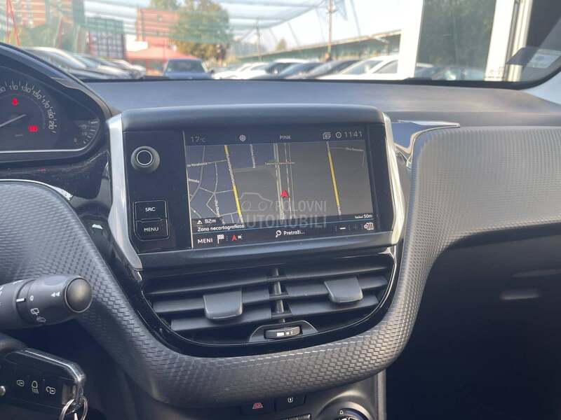Peugeot 208 1.2 B