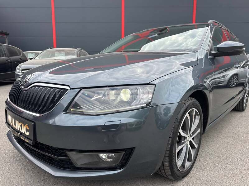 Škoda Octavia RATA 228e BEZ UCESCA