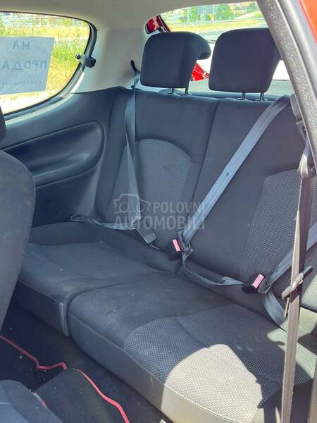 Peugeot 206 plus 