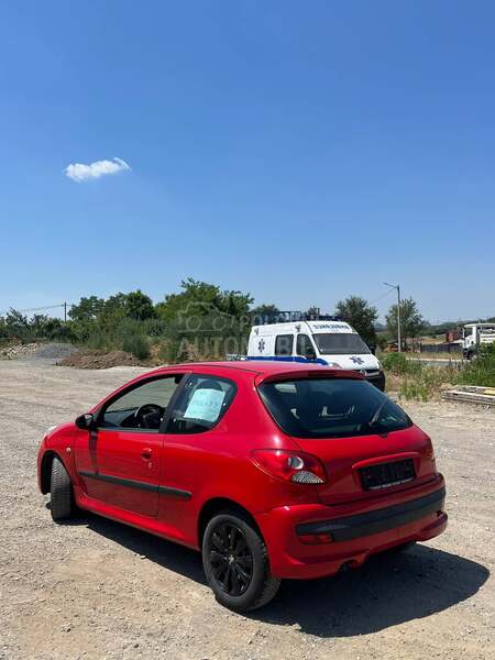 Peugeot 206 plus 