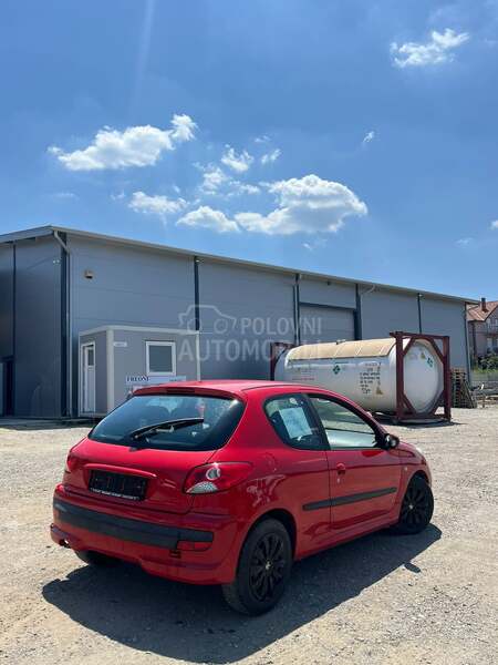 Peugeot 206 plus 