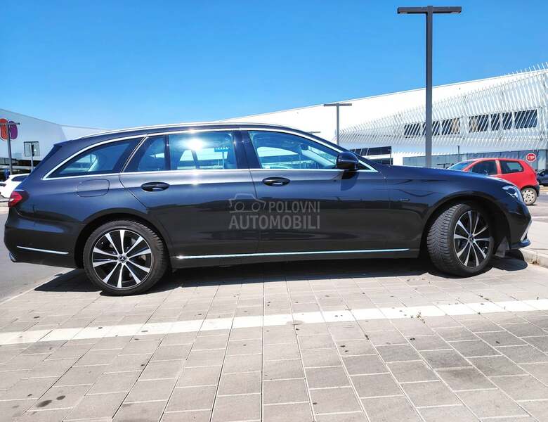 Mercedes Benz E 300 MOD 2021