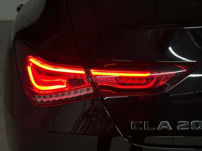 Mercedes Benz CLA 200 AMG LINE PAN AMB