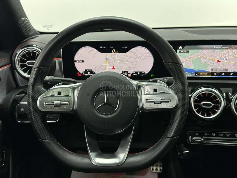 Mercedes Benz CLA 200 AMG LINE PAN AMB