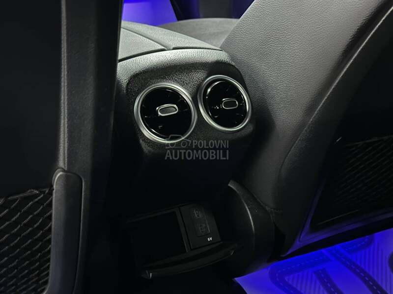 Mercedes Benz CLA 200 AMG LINE PAN AMB