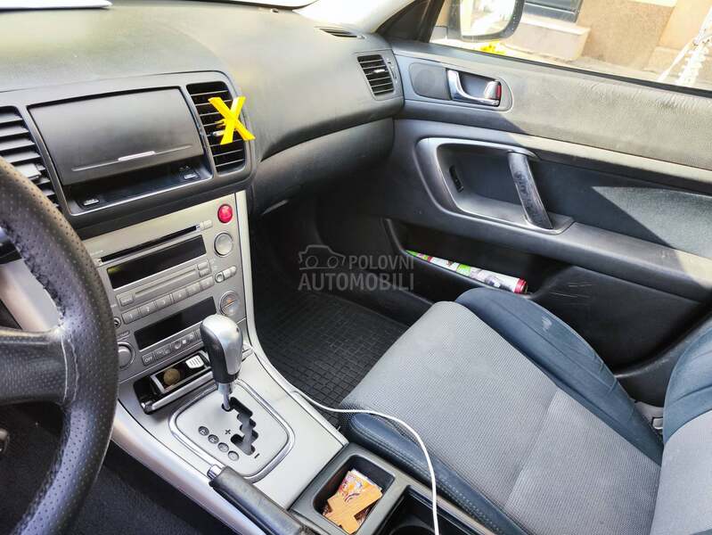 Subaru Legacy R