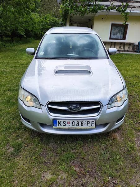 Subaru Legacy R