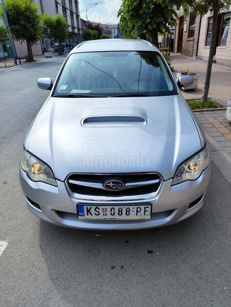 Subaru Legacy R