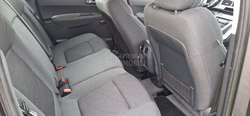 Peugeot 3008 1.6HDI 84k.w Eu5