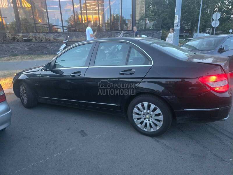 Vrata za w204