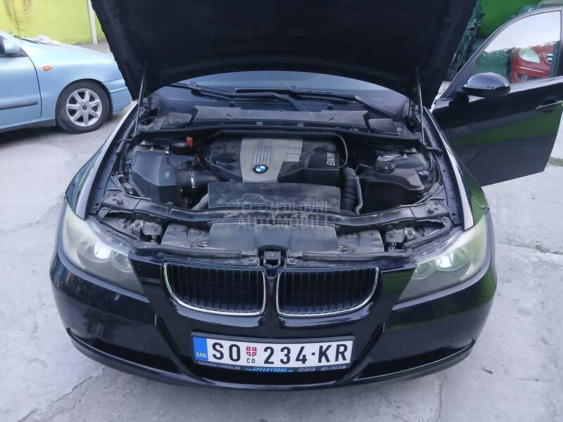 BMW 320 